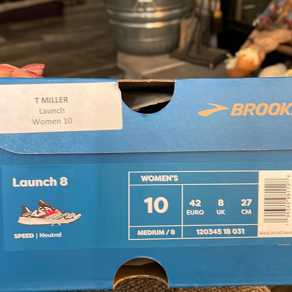 Brooks Launch 8 Special Edition size 10